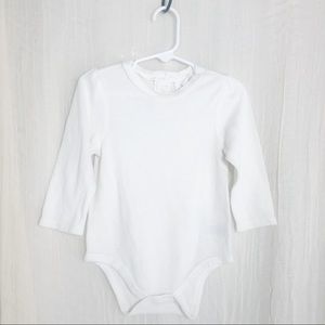 ✨$3: CAT & JACK • White Long Sleeve Onesie (18mo)